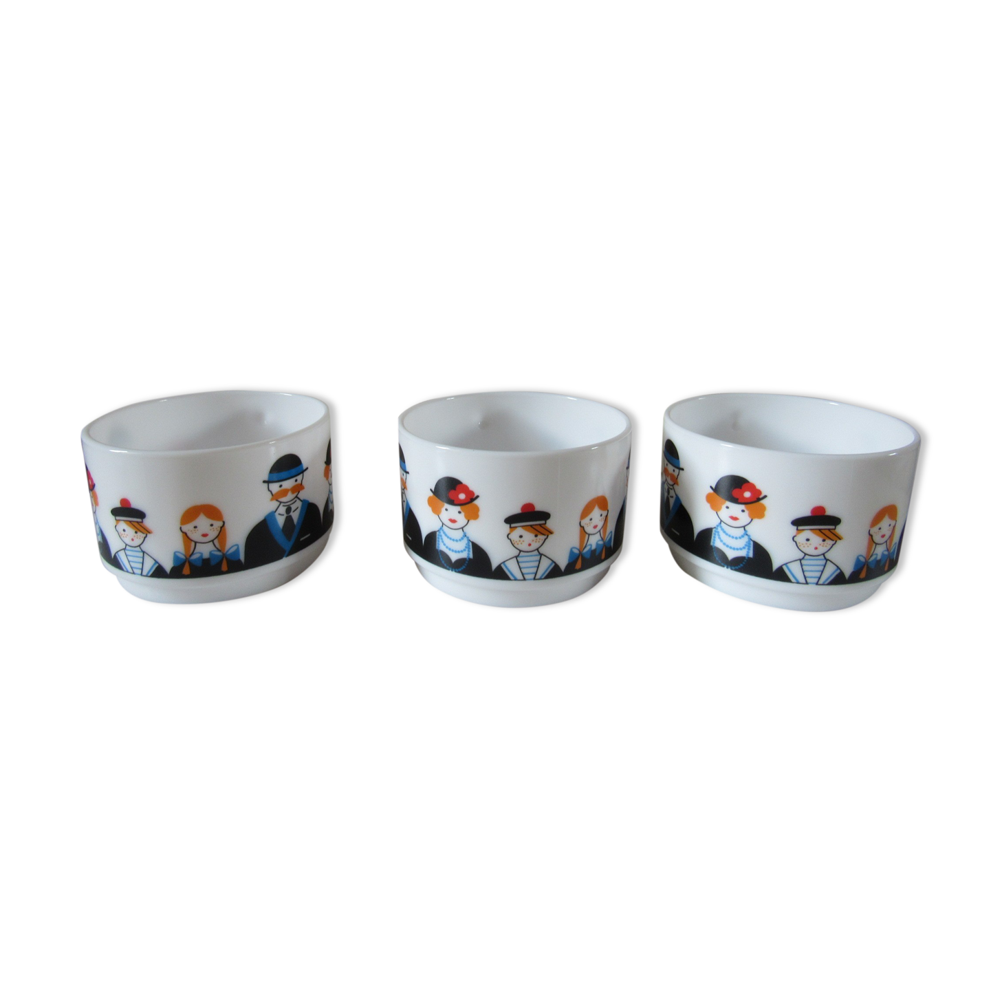 Vintage coffee cup Arcopal patterns family characters