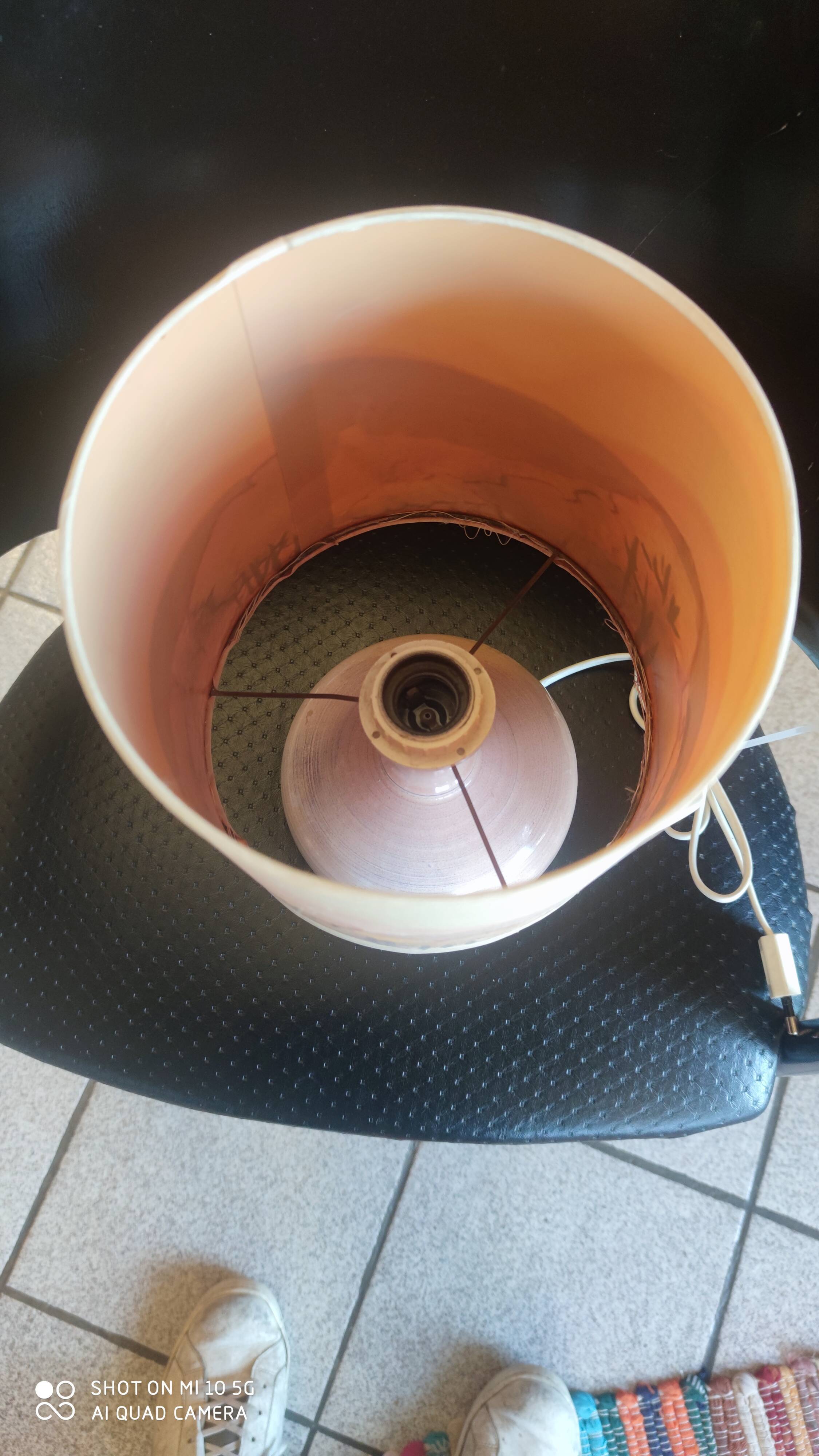 Ceramic lamp and its painted silk lampshade, circa 1970