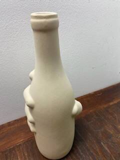 Ceramic single-flower vase