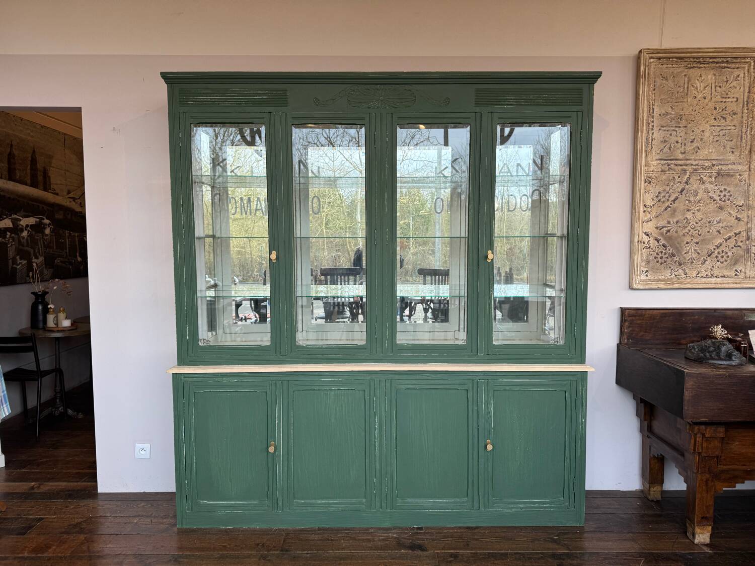 Pharmacy display case