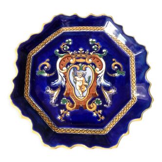 Wall dish in faience of gien model renaissance signed