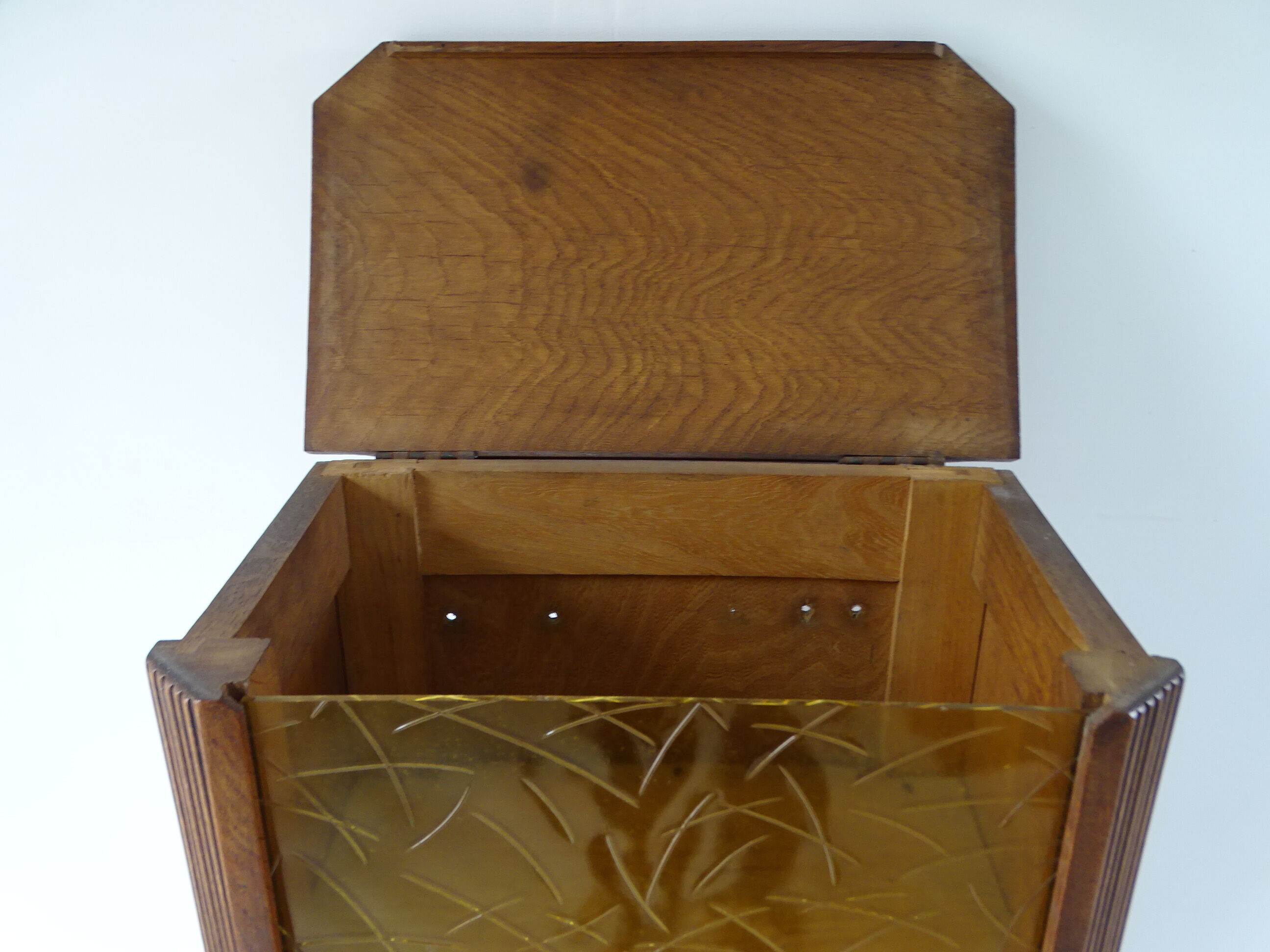 Showcase sideboard art deco in solid oak