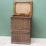 Woven wicker laundry basket