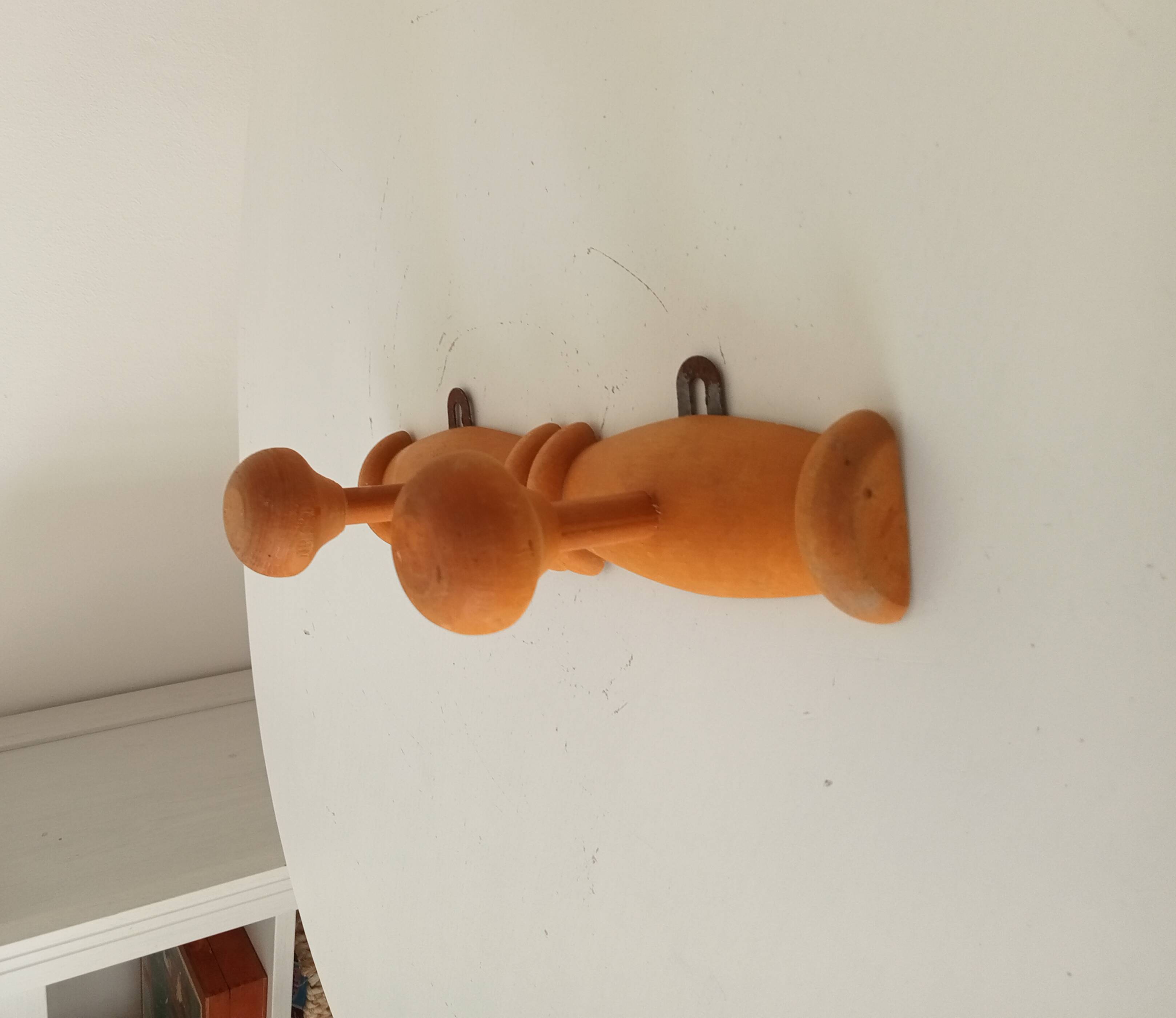 Small vintage wall-mounted coat rack with chinoiserie design