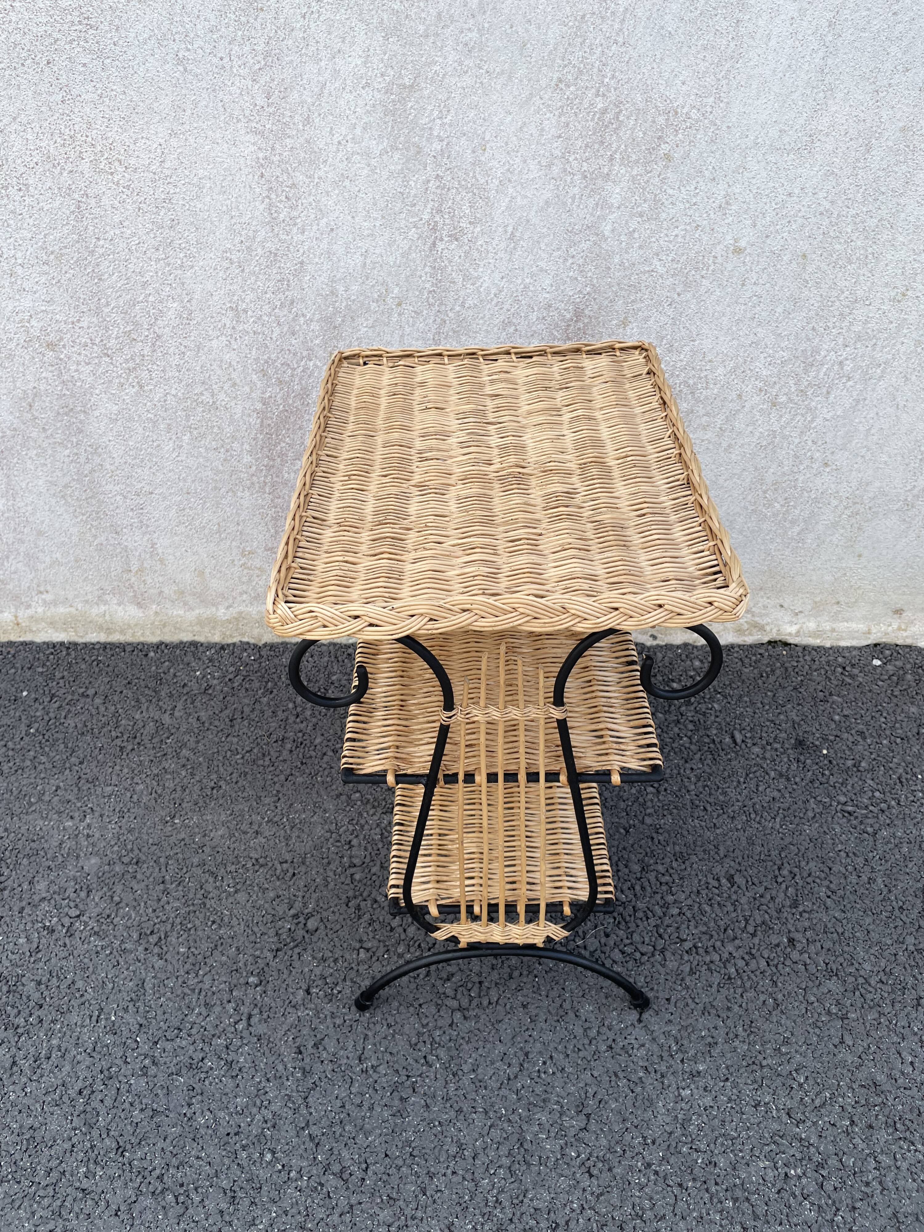 Wicker lyre side table