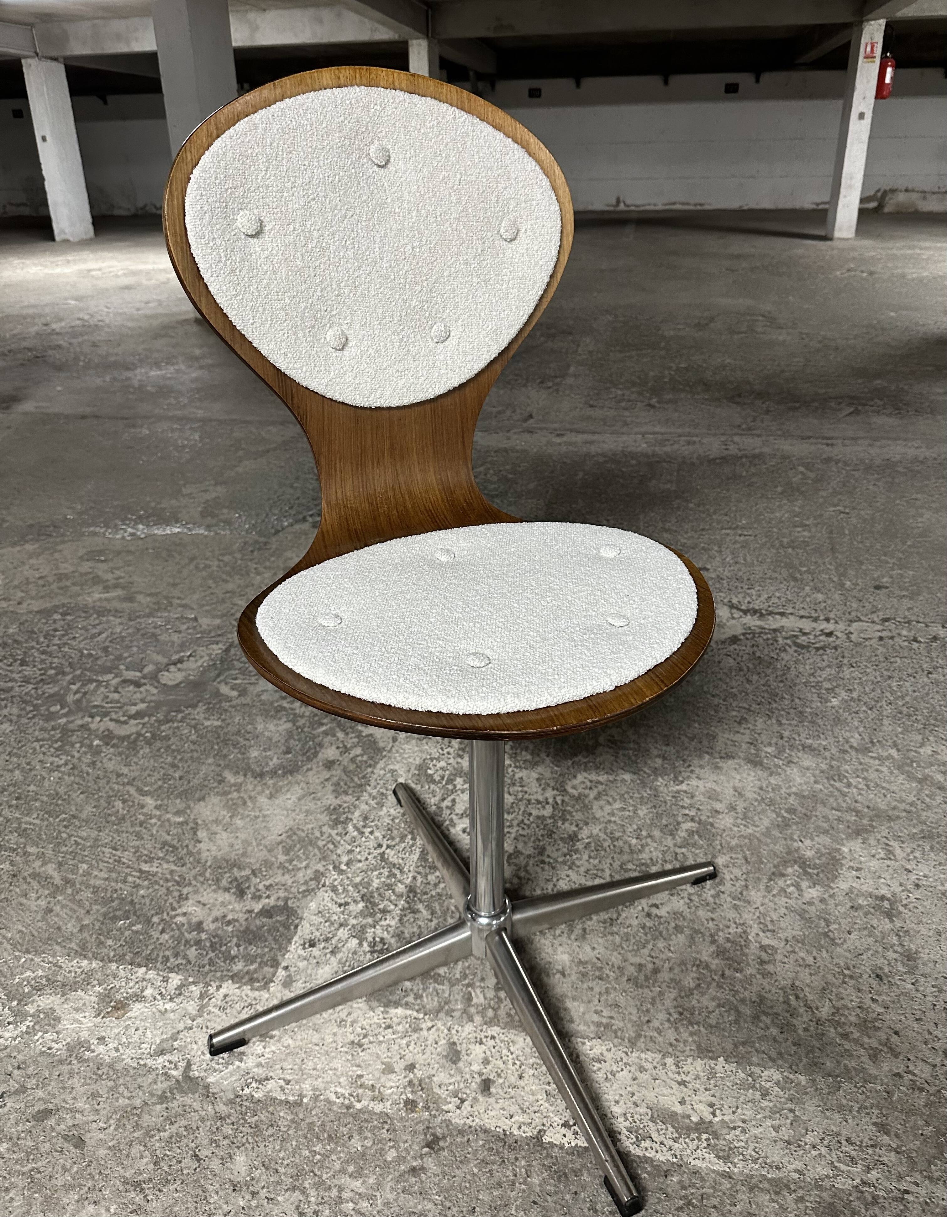 Suite de 4 chaises vintage bois cintré et palissandre. Allemagne, années 60