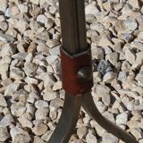 Cendrier sur pied en fer et cuir par Jean-Pierre Ryckaert, années 50