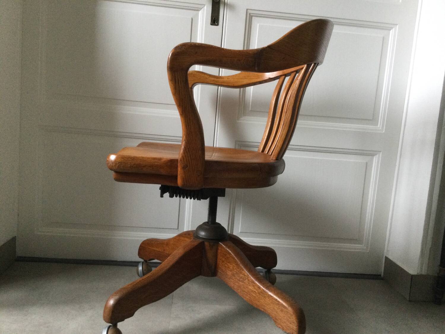 American rocking chair by H.Krug Canada