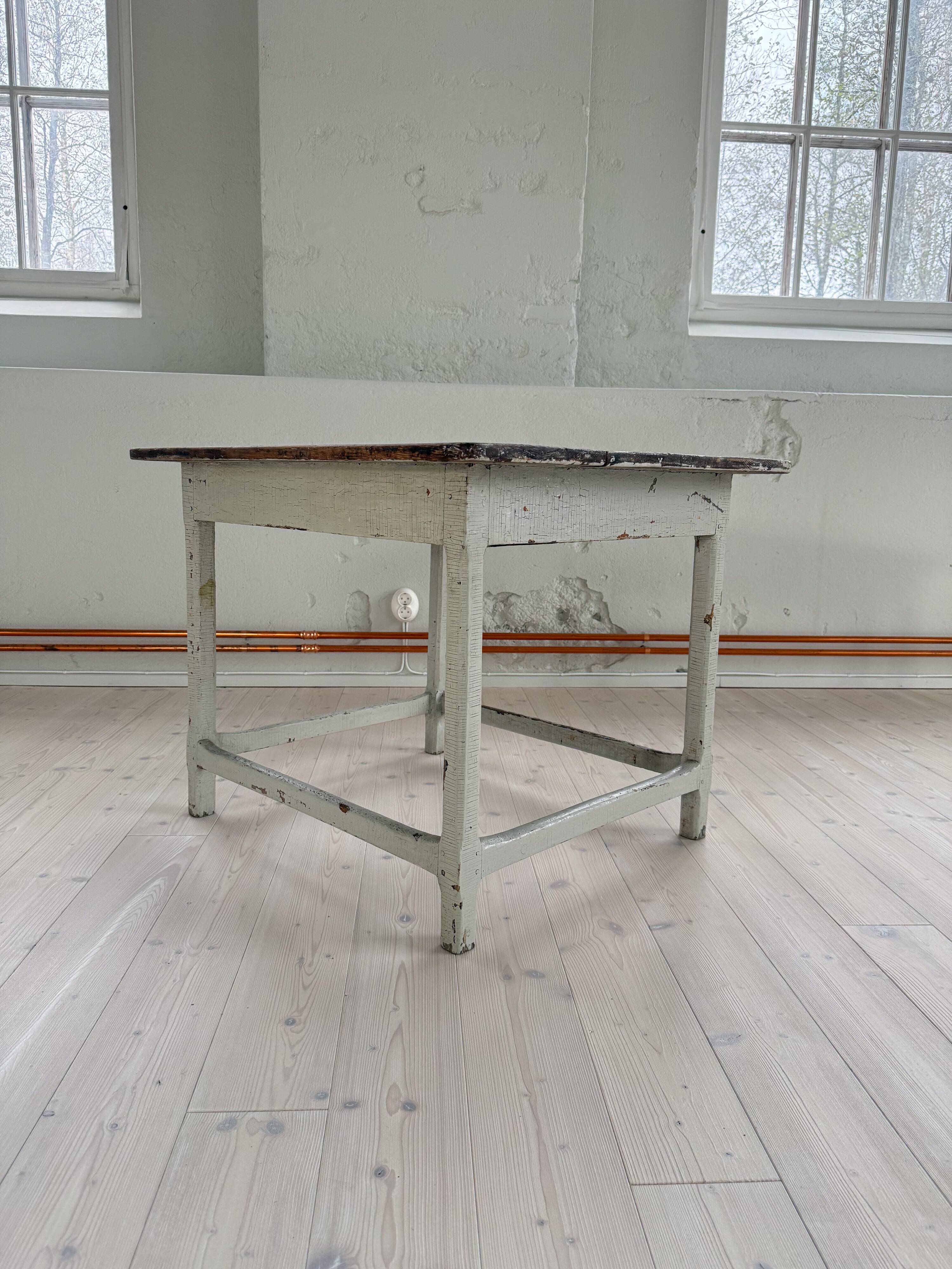 19th-century primitive Swedish side table in folk art.