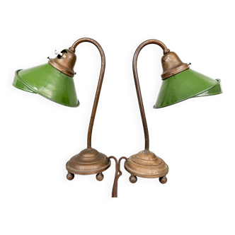 Paire de lampes de bureau uniques en émail et en fonte des années 1920, Tchécoslovaquie