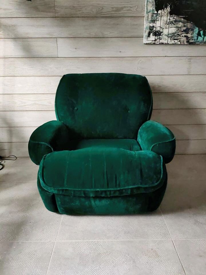 Pair of vintage armchairs in green velvet foret and chrome