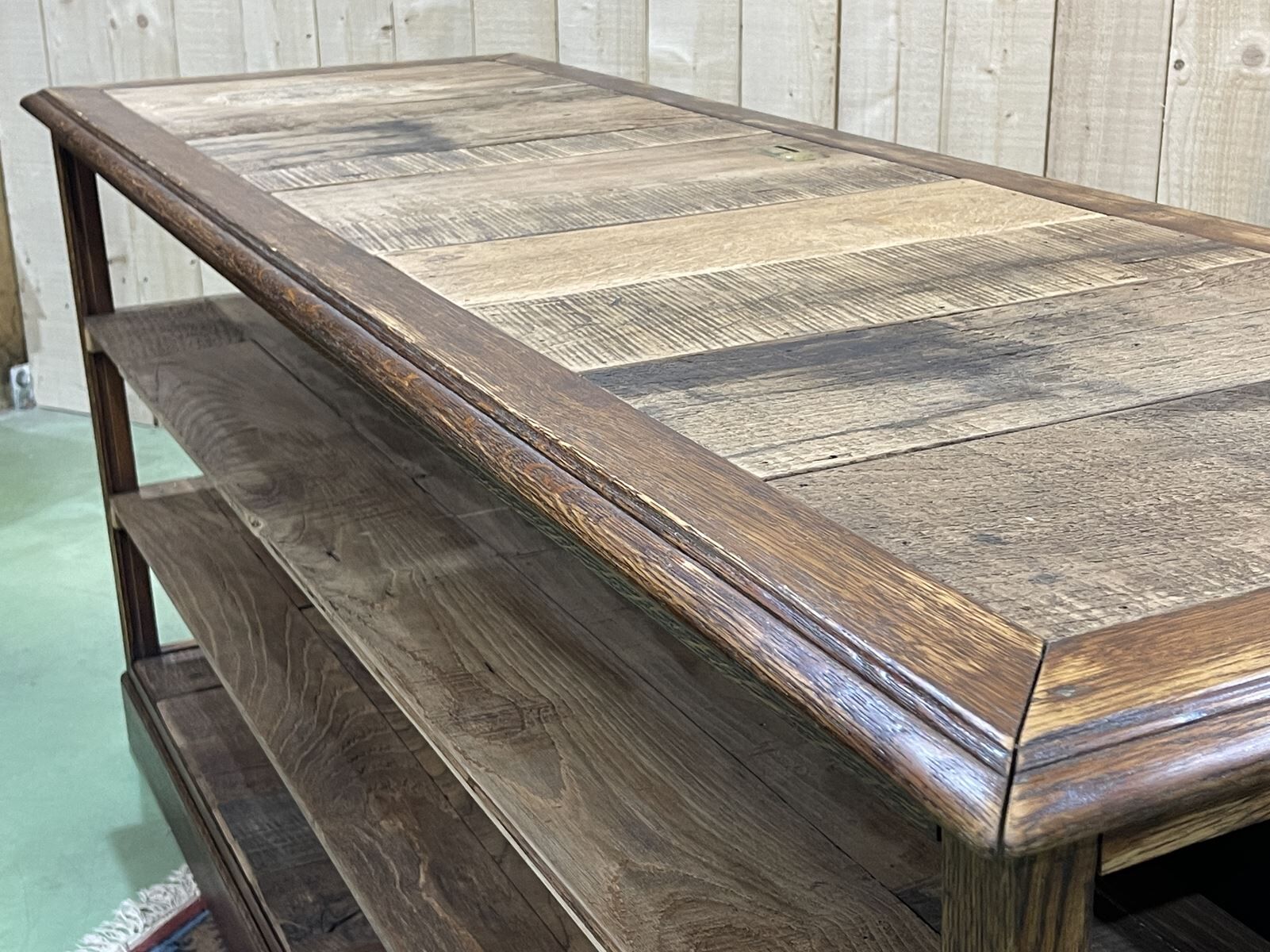 Oak store counter from the 1930s