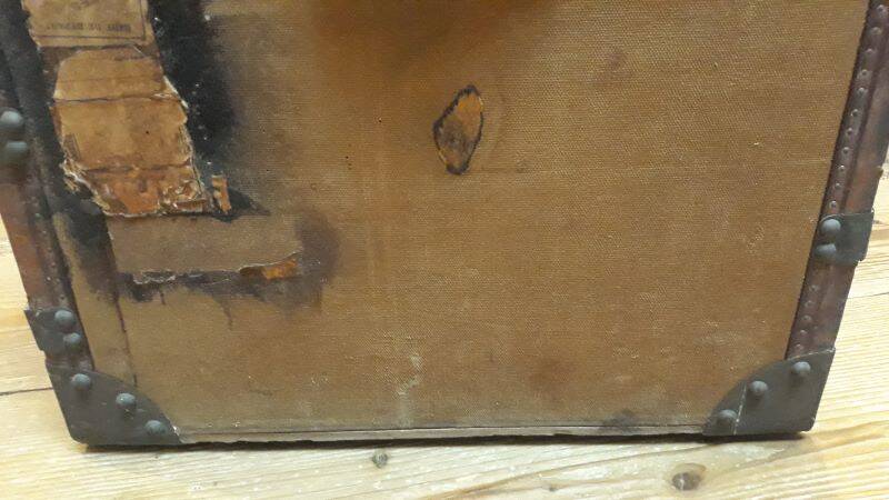 Antique curved transport trunk circa 1900 B.Vinay