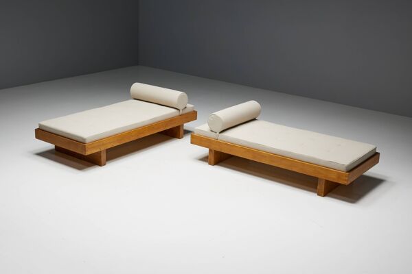 Lit de repos par Charlotte Perriand pour Méribel Les Allues, France, 1960