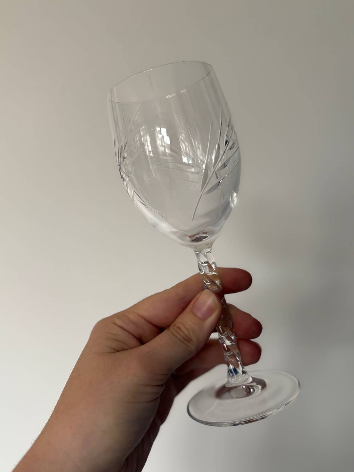 Set of 6 Engraved Crystal Wine Glasses, Spike Pattern | Vintage Elegance v