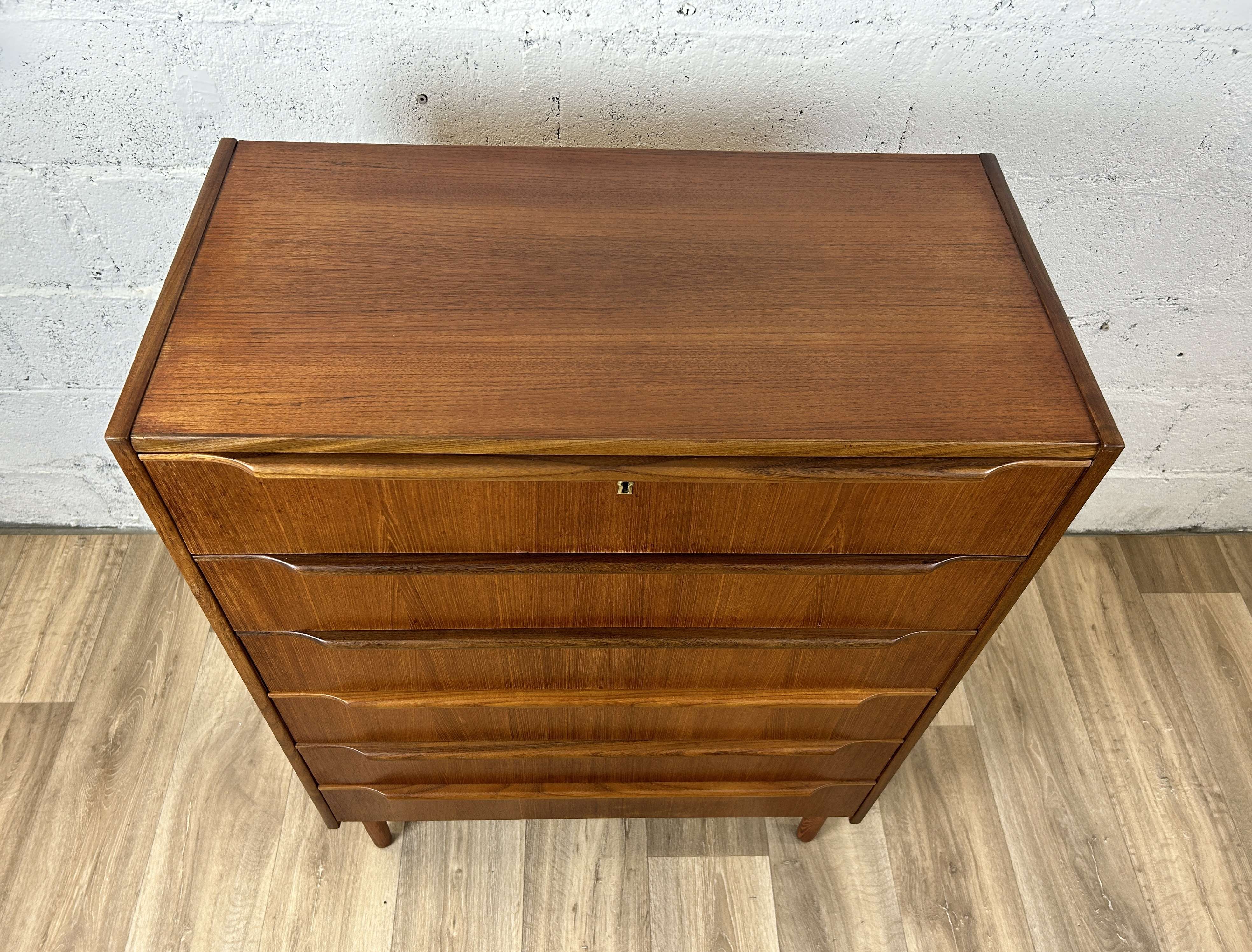 Scandinavian chest of drawers 6 drawers vintage teak, 60s