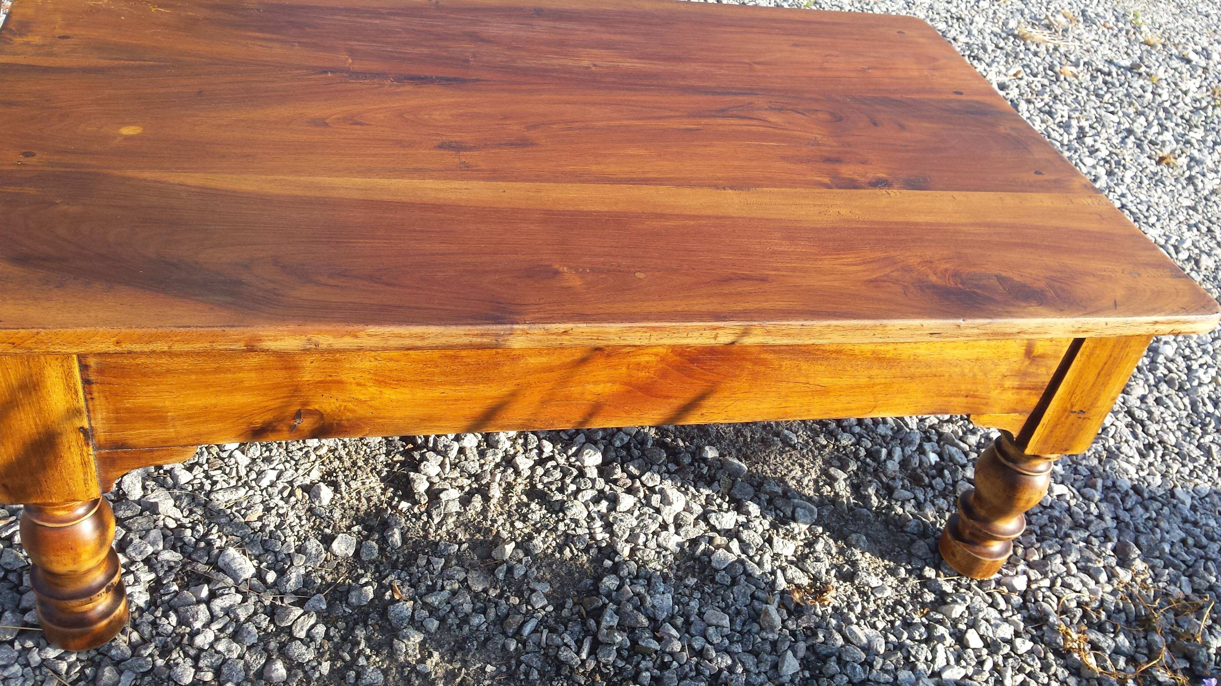 Bistro coffee table