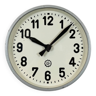Horloge Murale d'Usine Industrielle Grise de Chronotechna, 1950s
