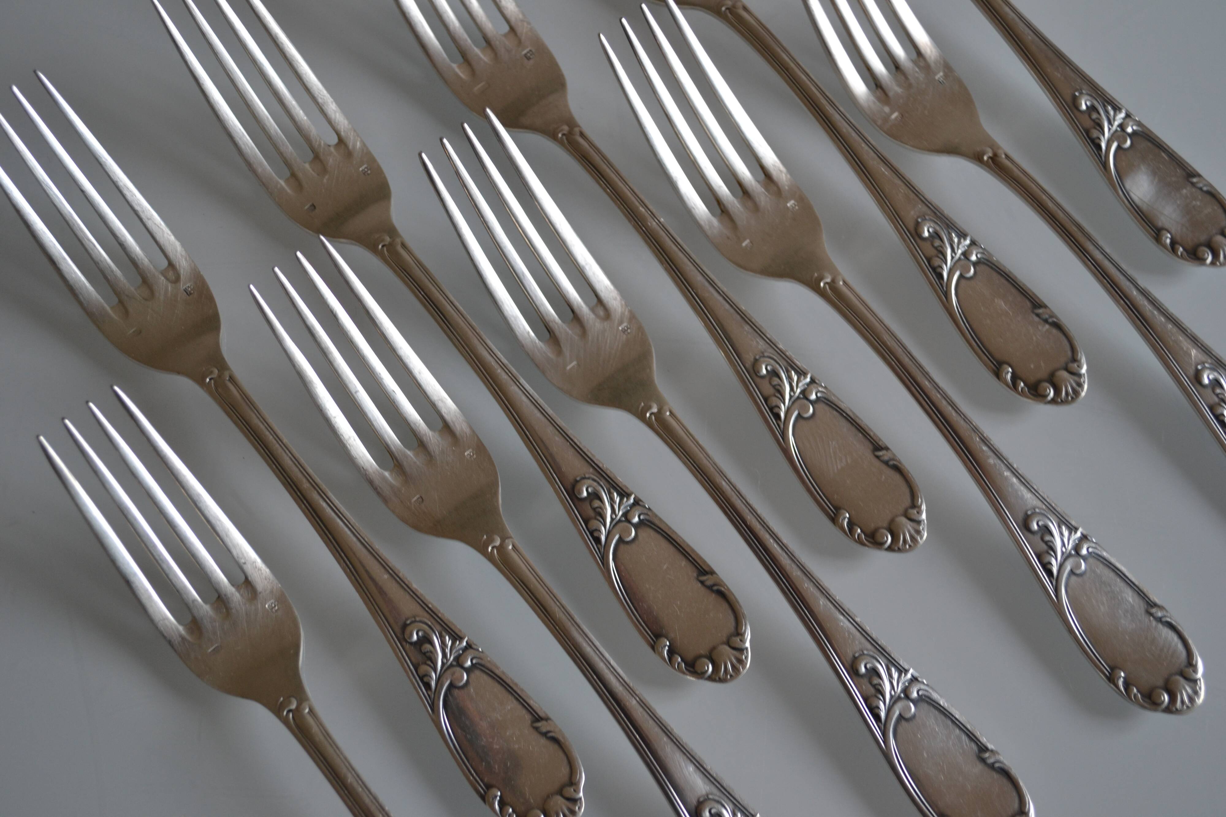 10 Frionnet François silver-plated table forks