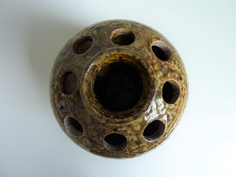 Vase enamelled sandstone