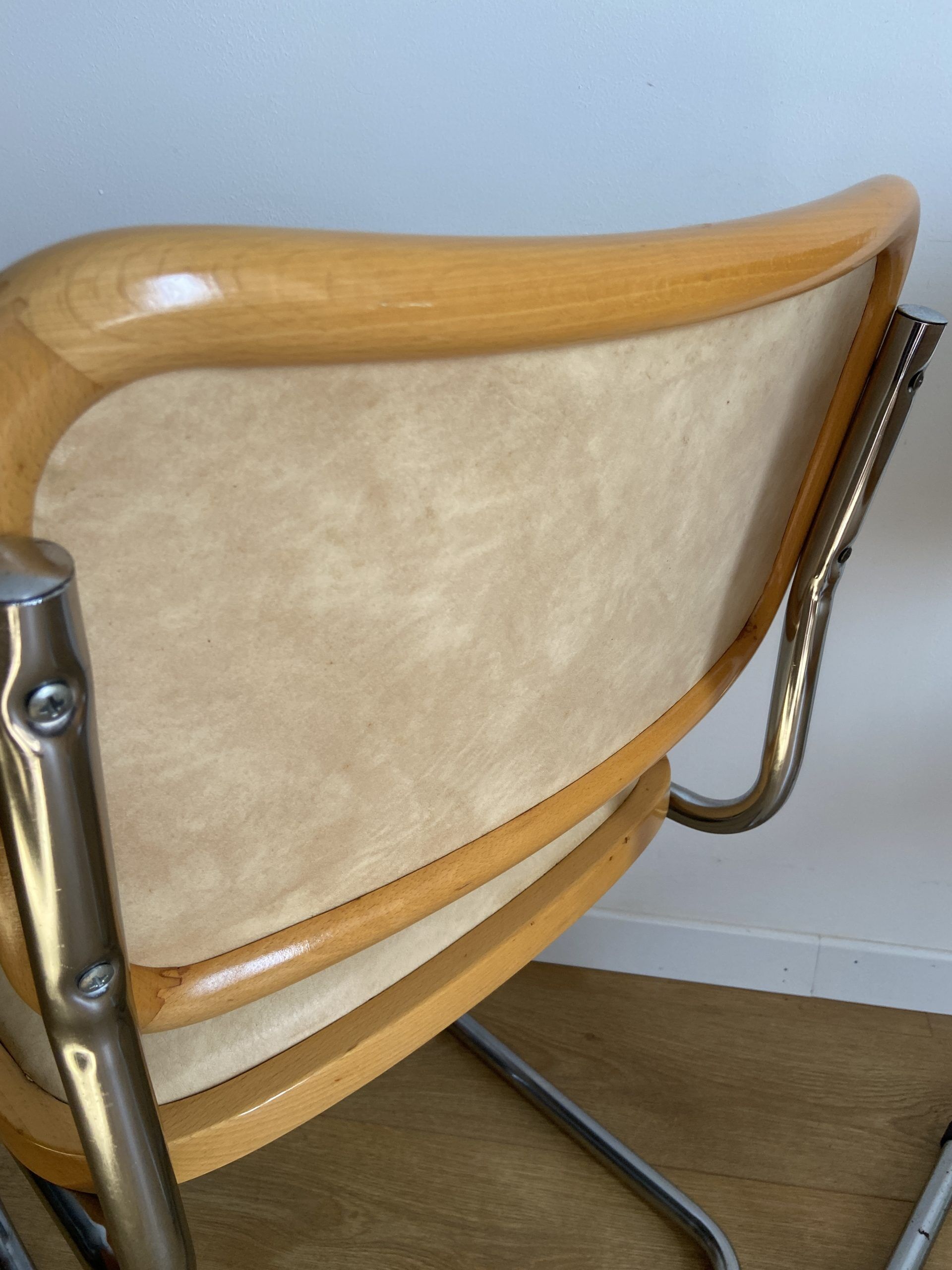 Pair of in beige skaï chairs