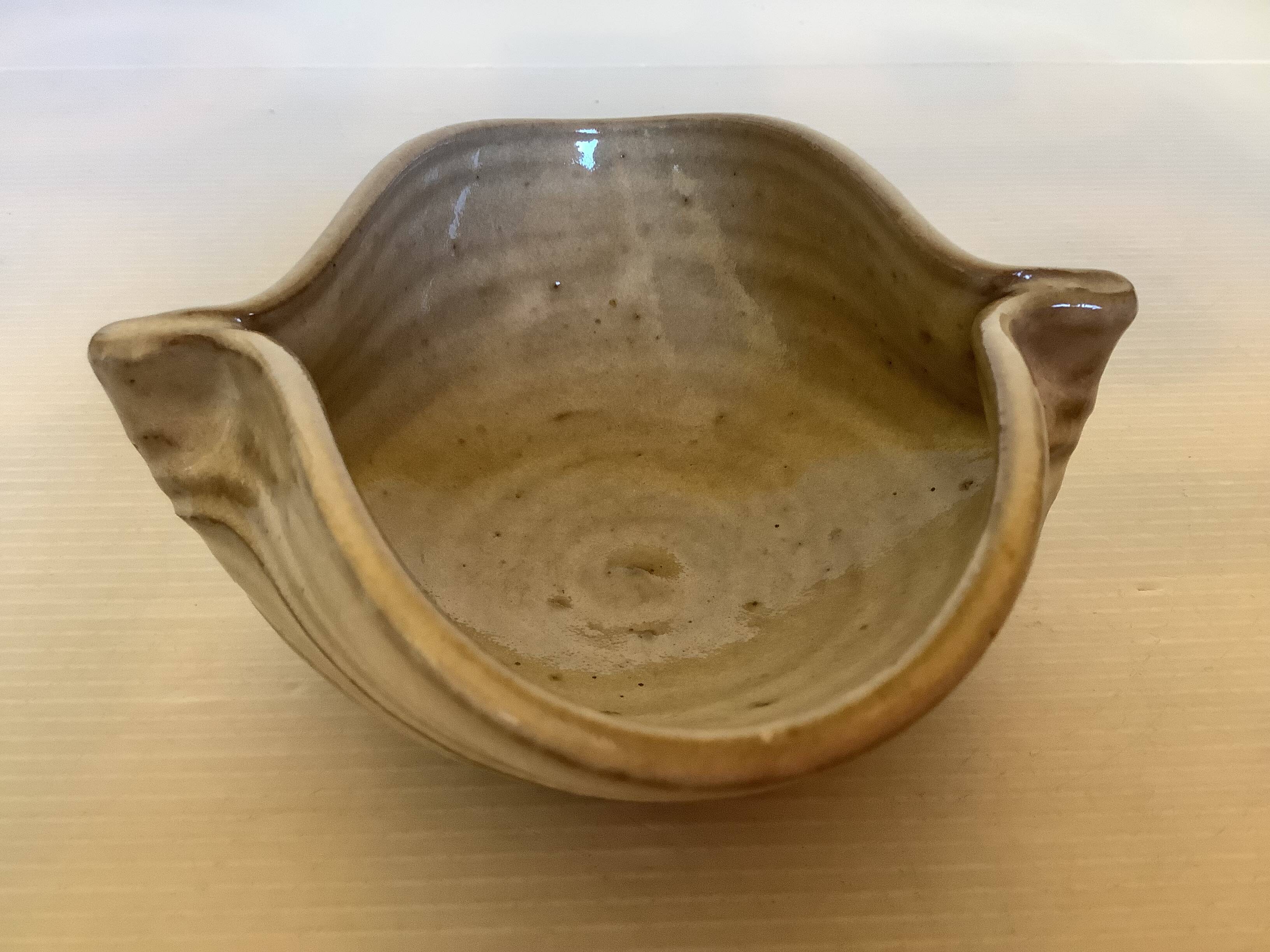 Ceramic pinch ring holder tray