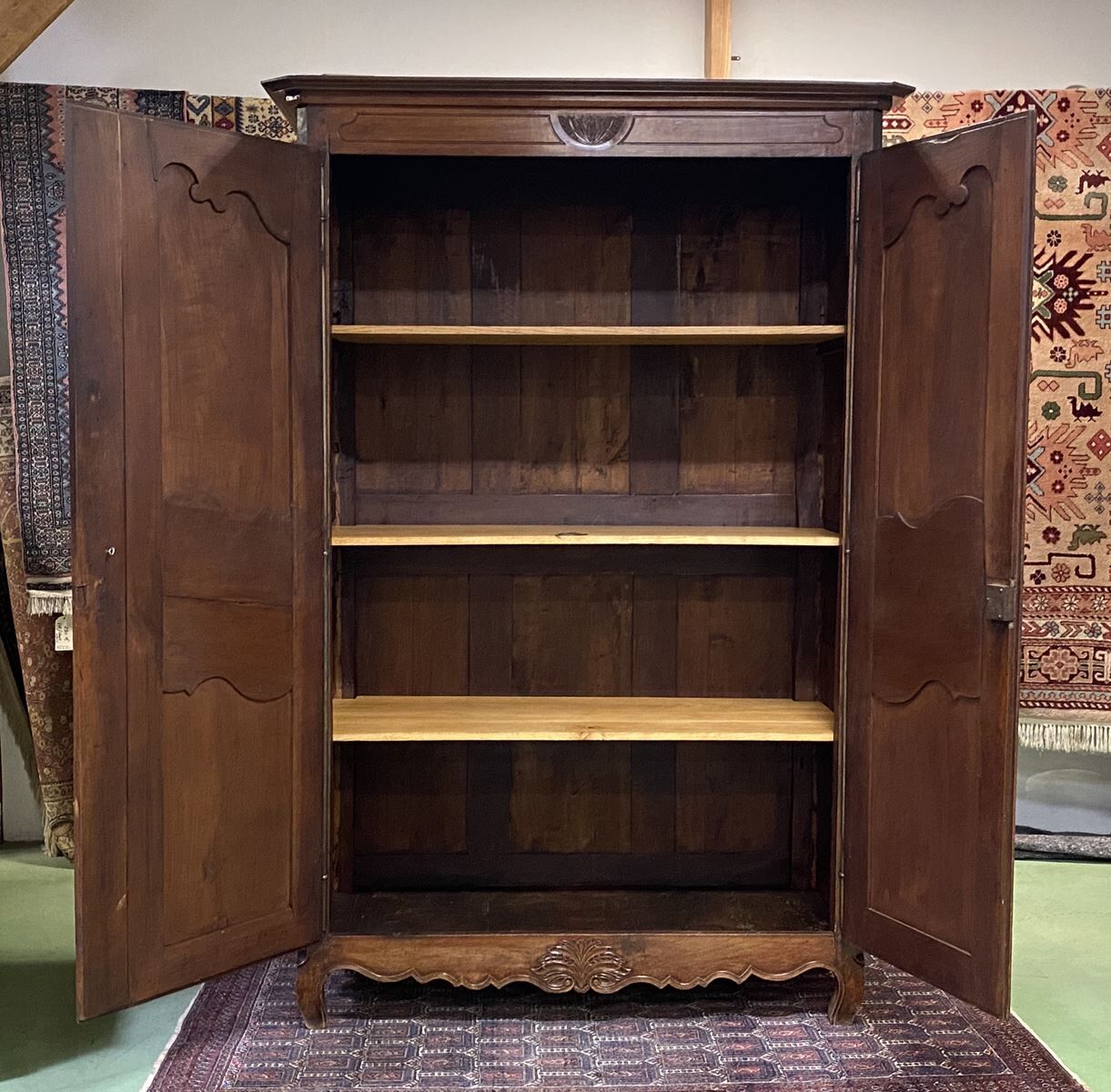 Louis XV walnut cabinet - 18th century