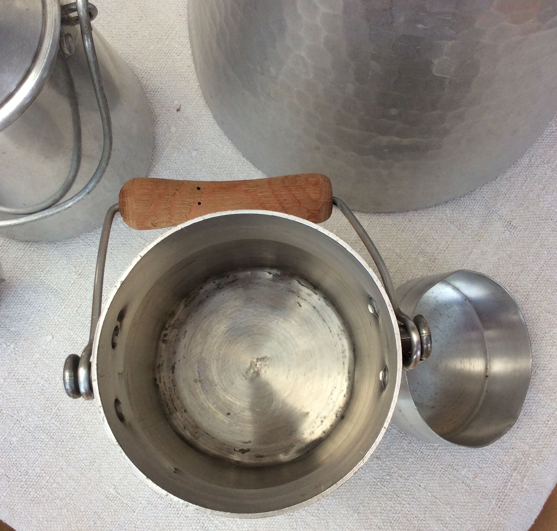 Ancien pot à lait aluminium poignée bois e.l.r alu