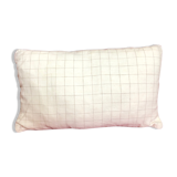 Coussin lin beige motif à carreaux passepoil argent brillant