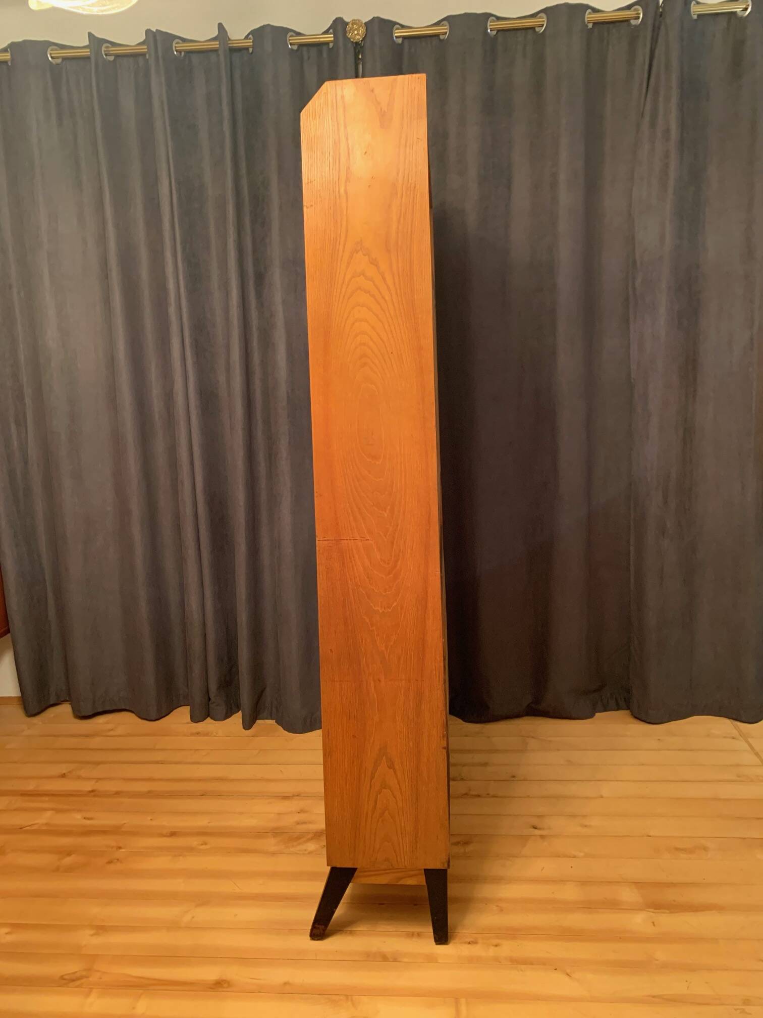 A unique bookcase-library designed by Mieczysław Puchała, Stołeczne Zakłady Drzewne Przemysłu Tereno