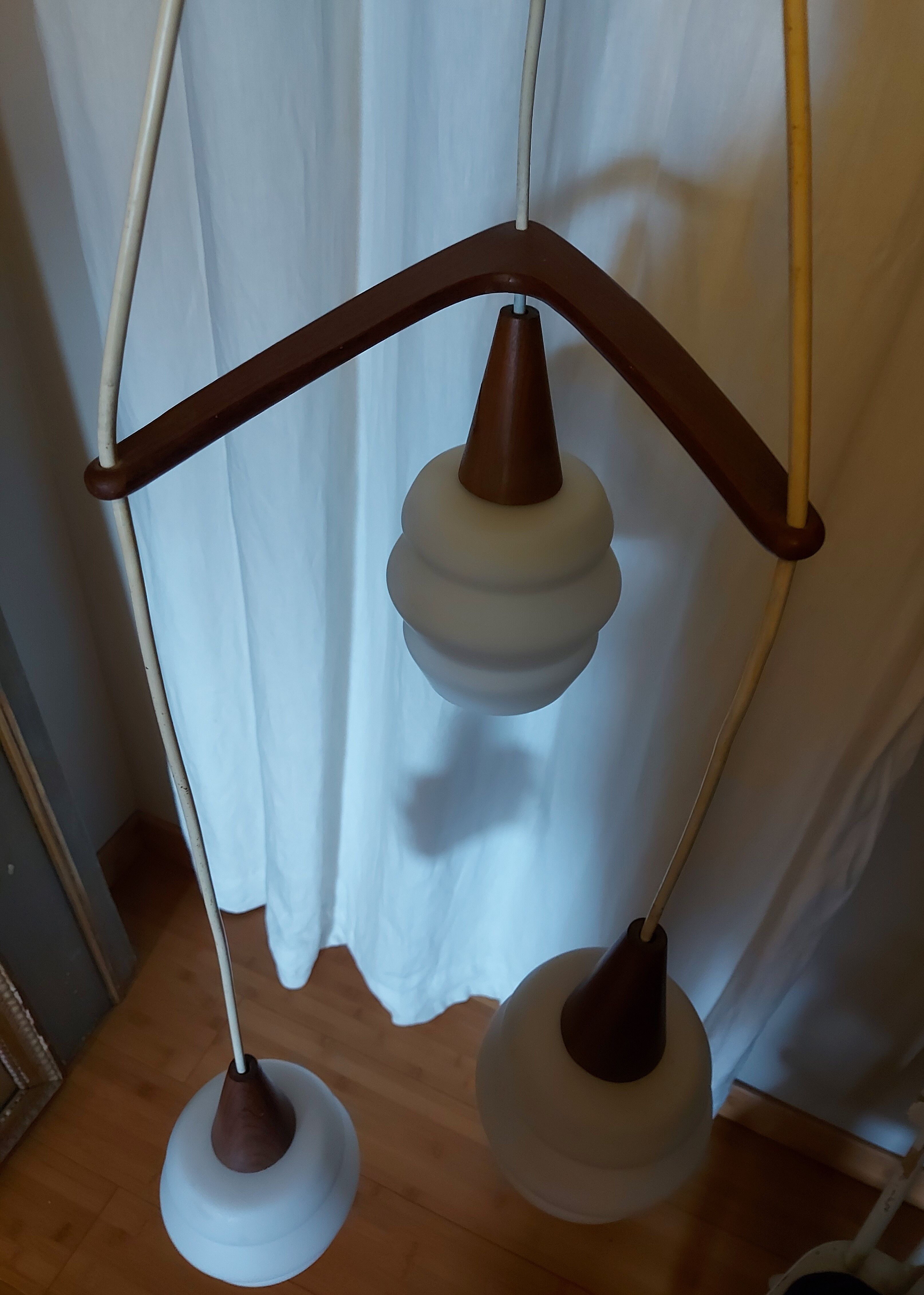 Large suspension boomerang teak , Philips design Louis Kalff ( 114 cm )