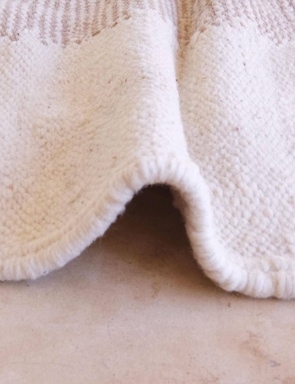 Beige Kilim Rug - 255 x 105 cm