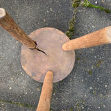 Tabouret de traite ancien à réparer