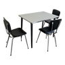 Table en Formica avec 3 chaises