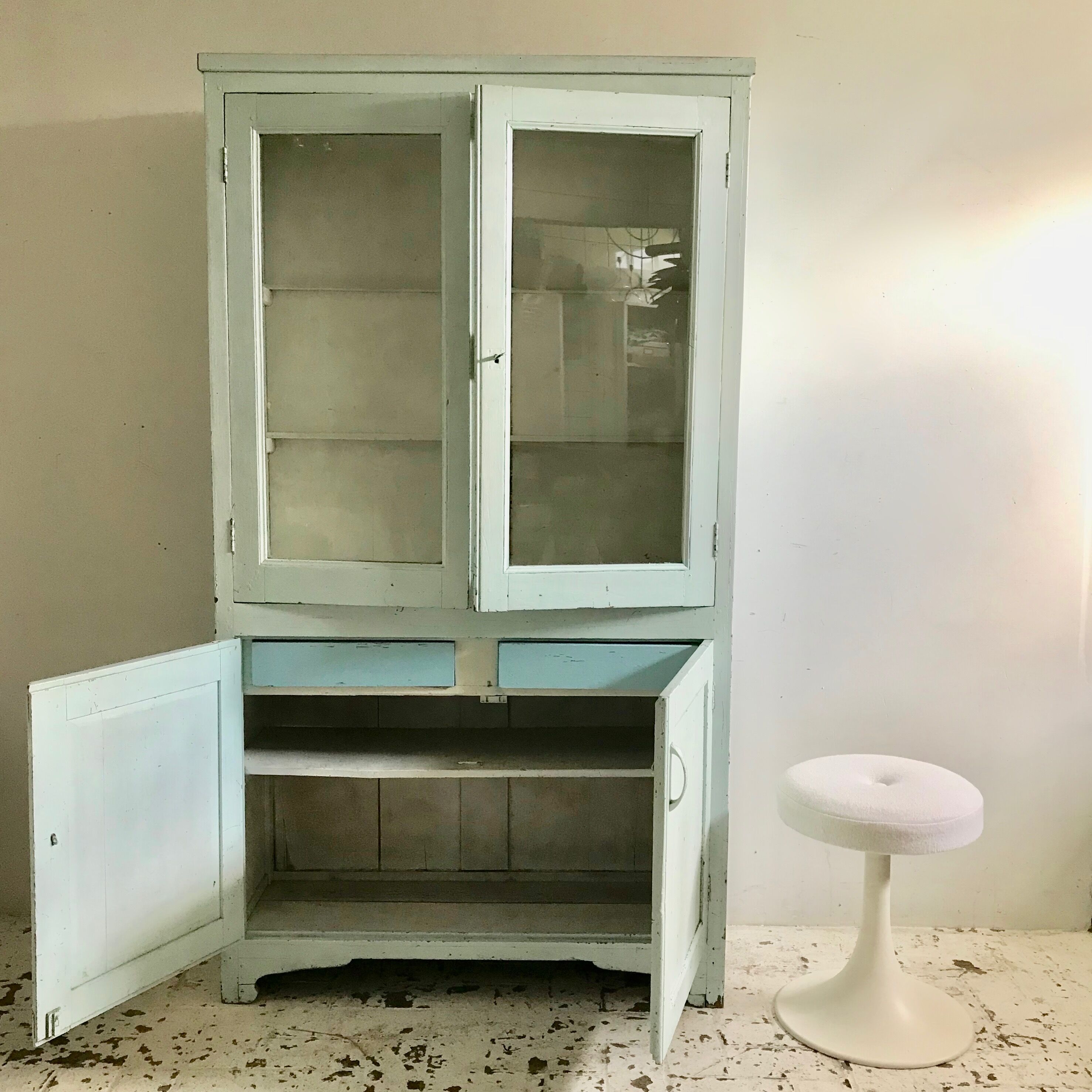 Early 20th century China buffet