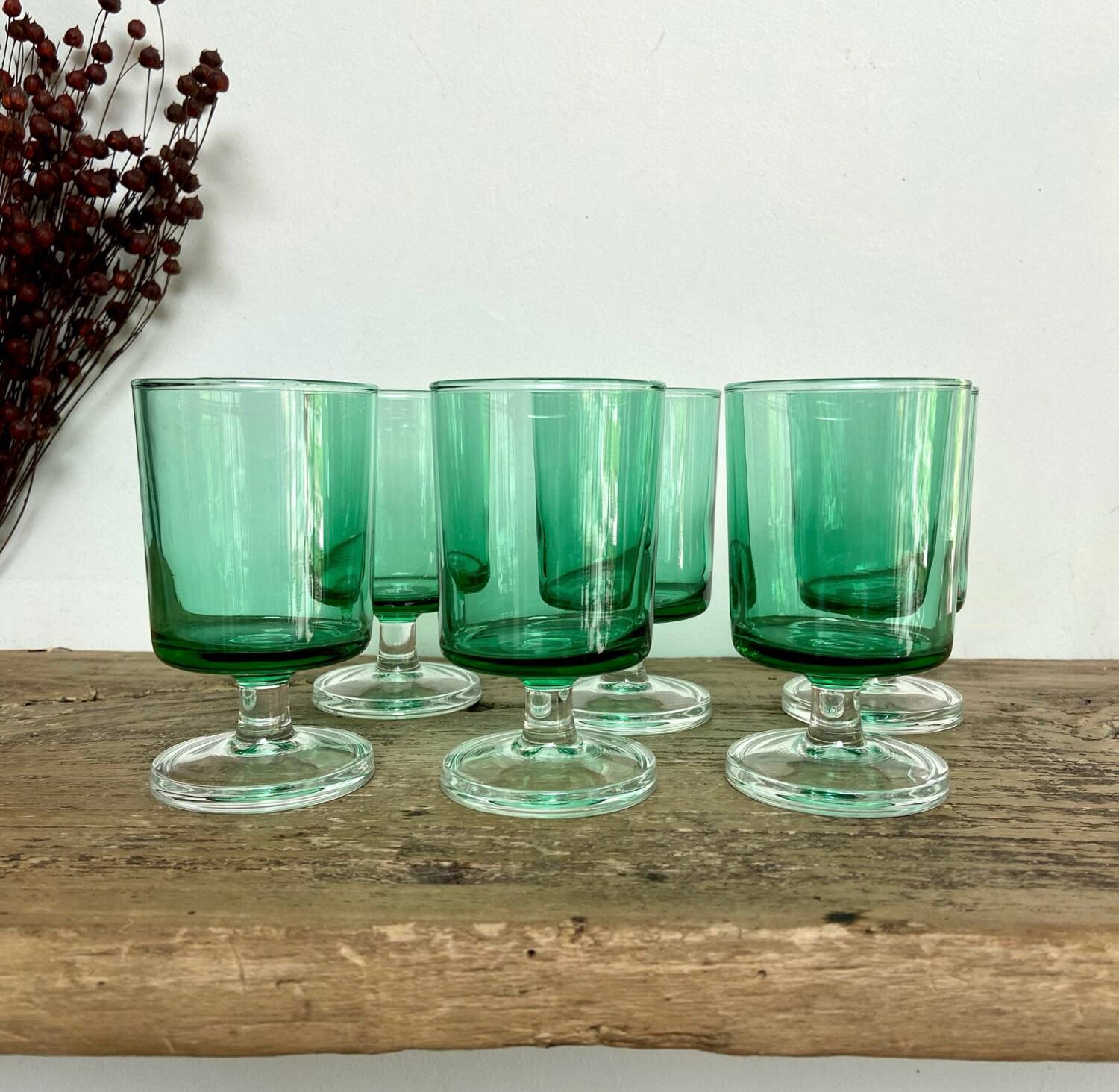 6 small emerald green LUMINARC glasses