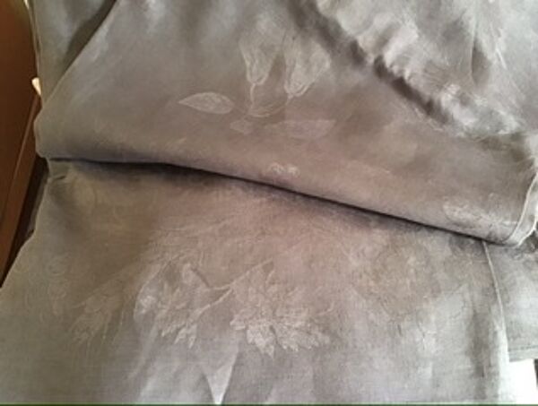 Nappe ancienne damassée gris taupe 200cm x 260cm
