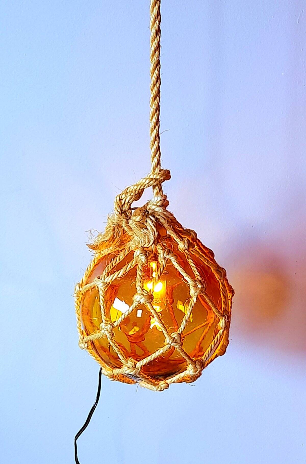 Floating fishing net lamp, diameter 20 cm.