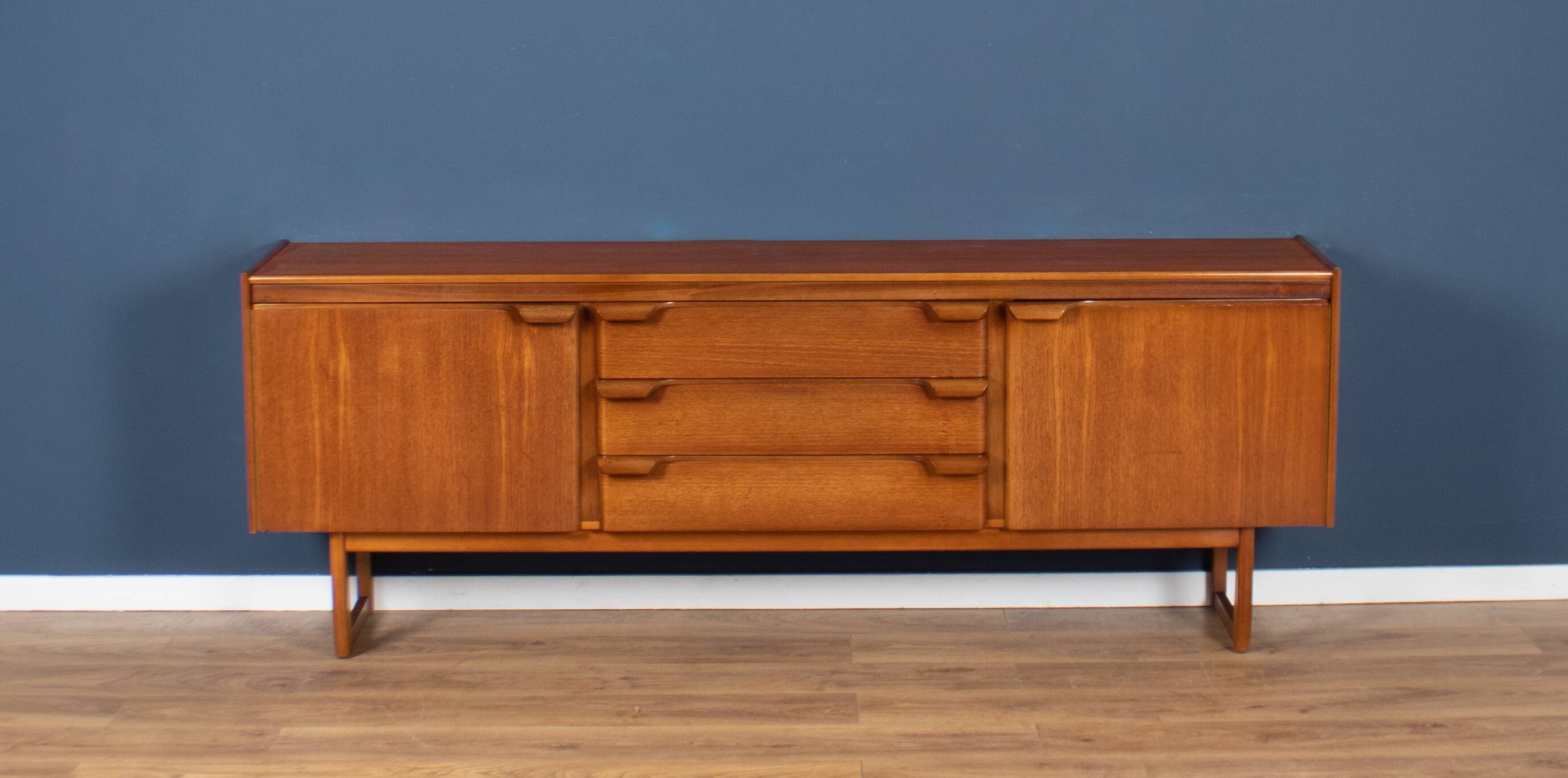Buffet rétro en teck des années 1960 William & Lawrence Mid Century
