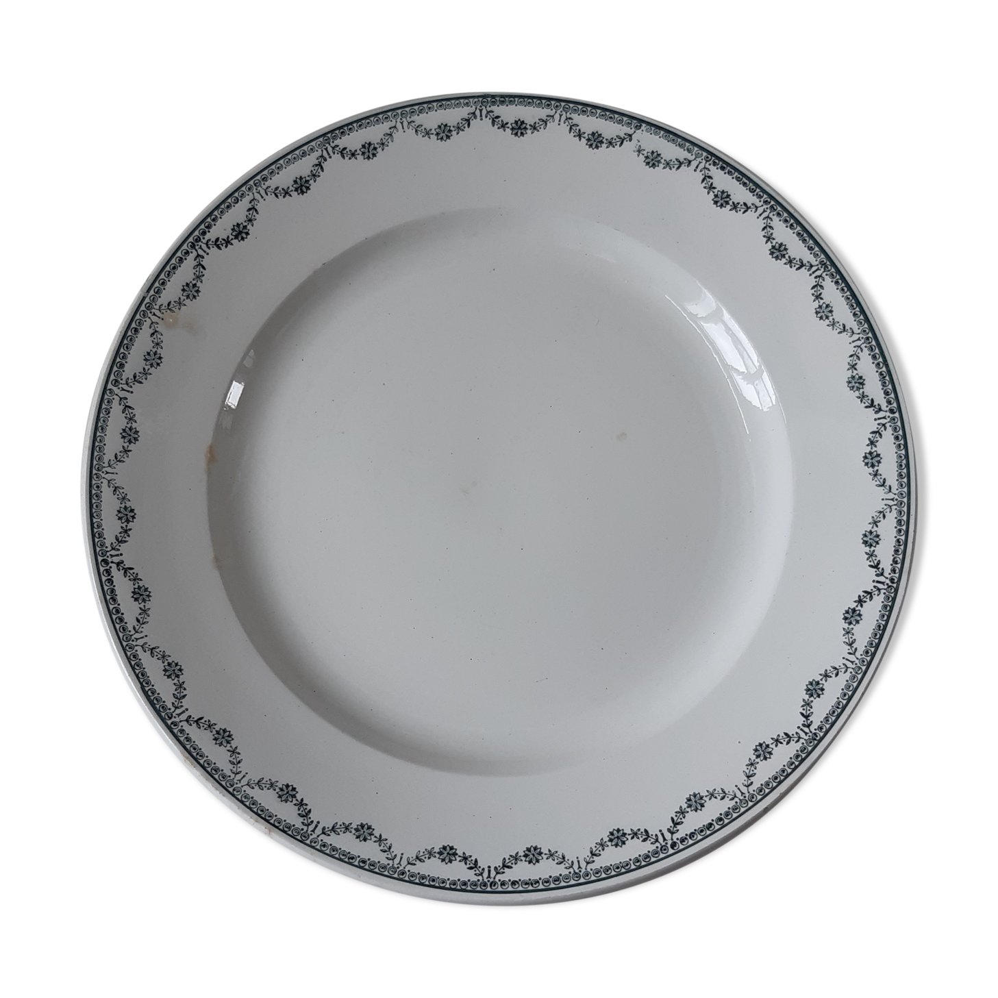 Round dish Saint amand, early XXth