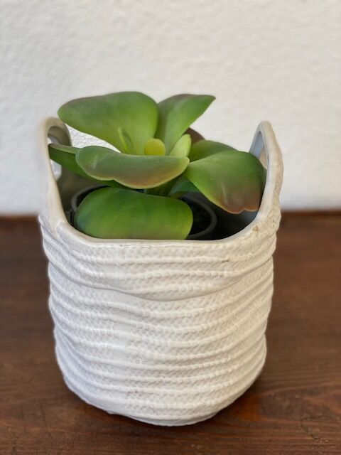White basket pot cover