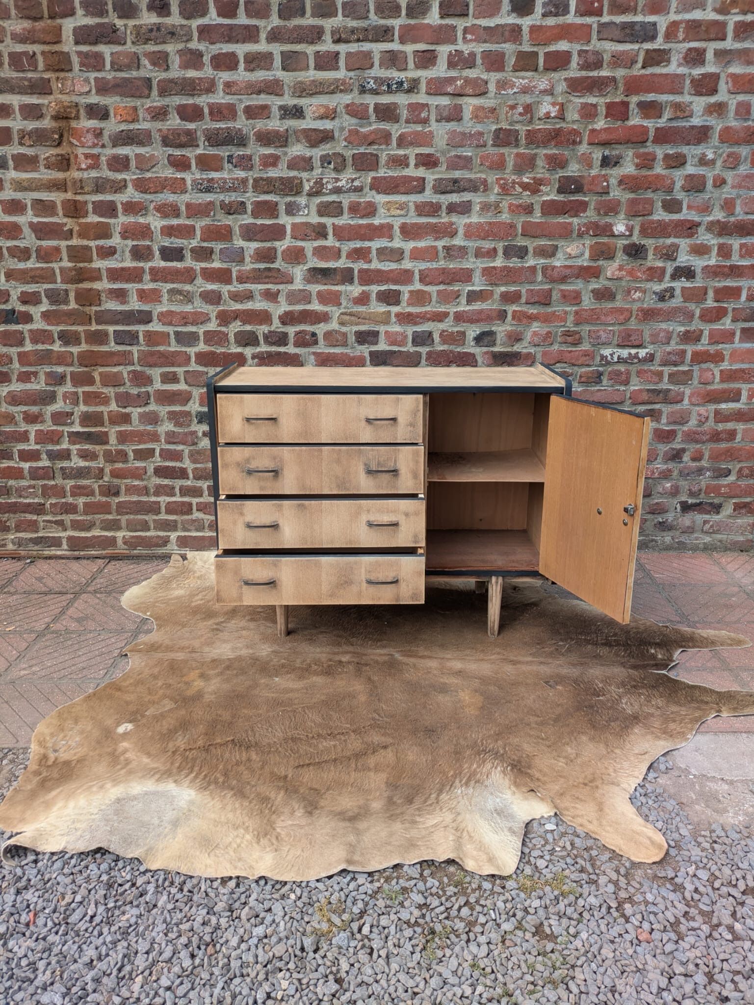Vintage buffet