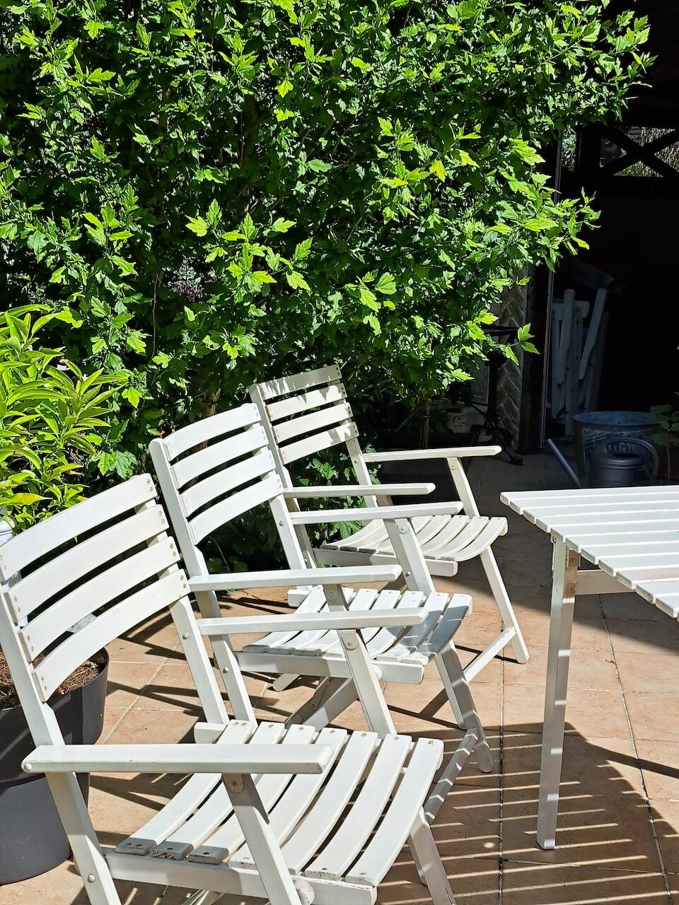 Vintage white wooden garden furniture