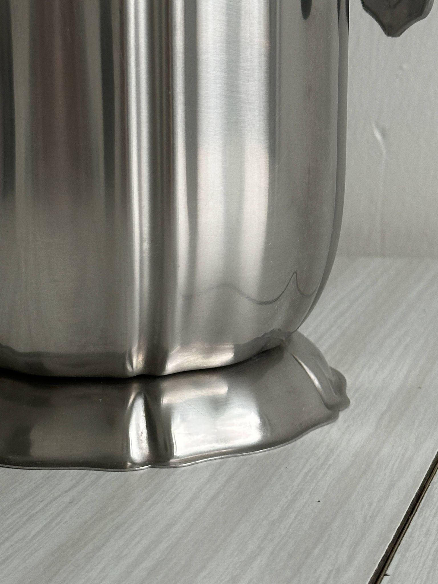 Guy Degrenne champagne bucket in 18/10 stainless steel