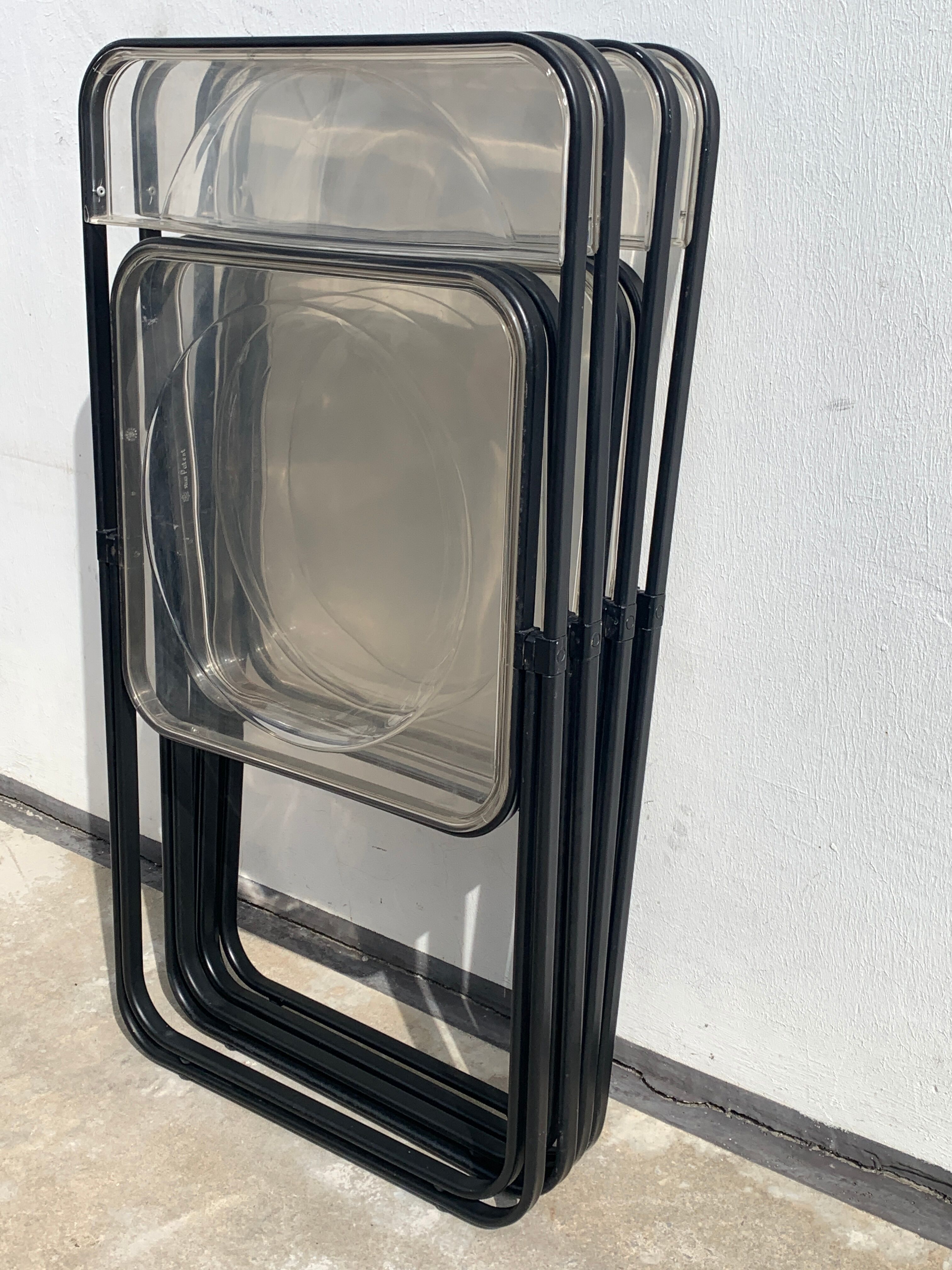 4 folding chairs design Stua Patent, 1970