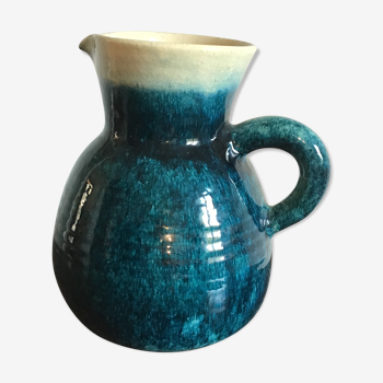 Accolay jug