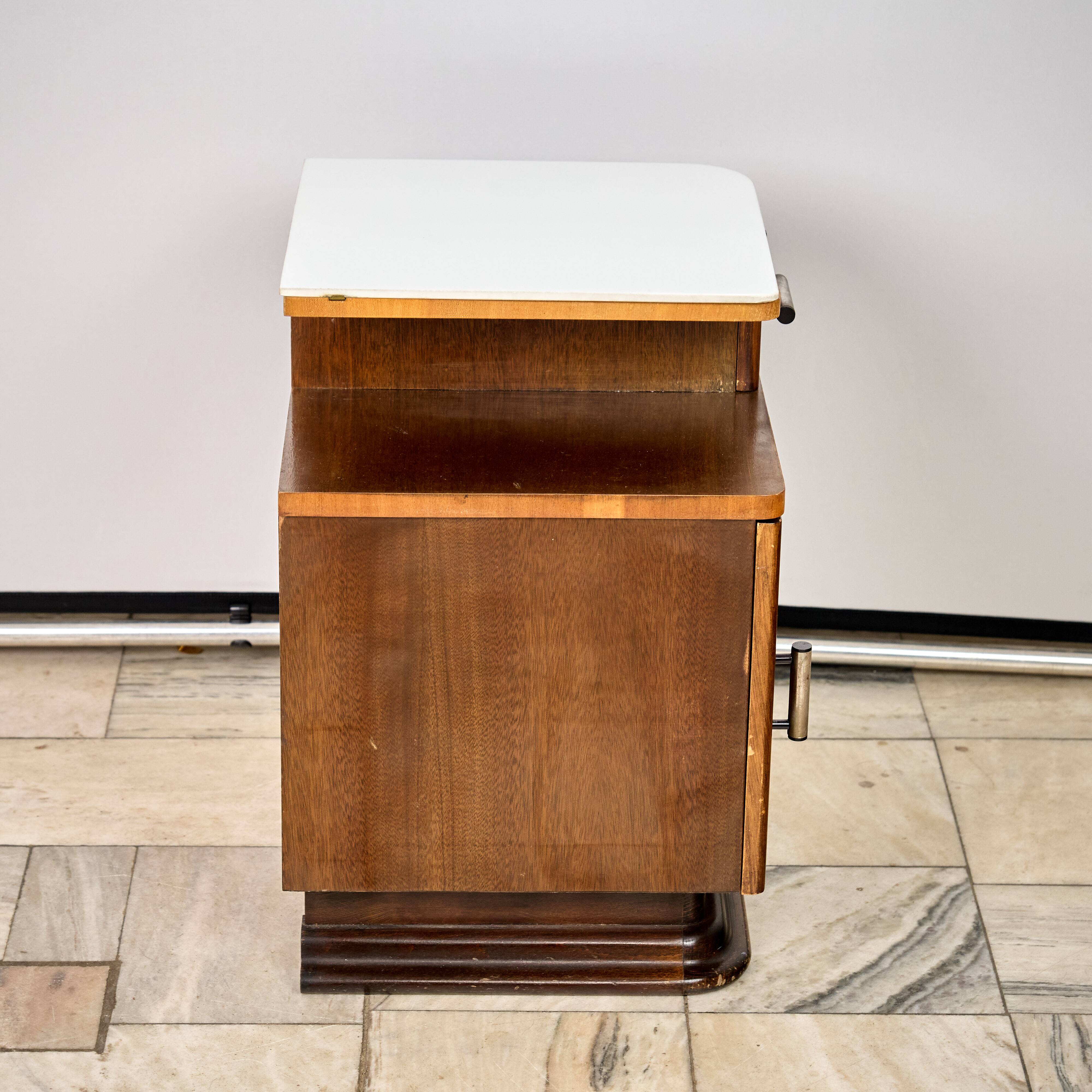 Set of Two Art Déco nightstands, by Jindřich Halabala, 1940s Czechoslovakia