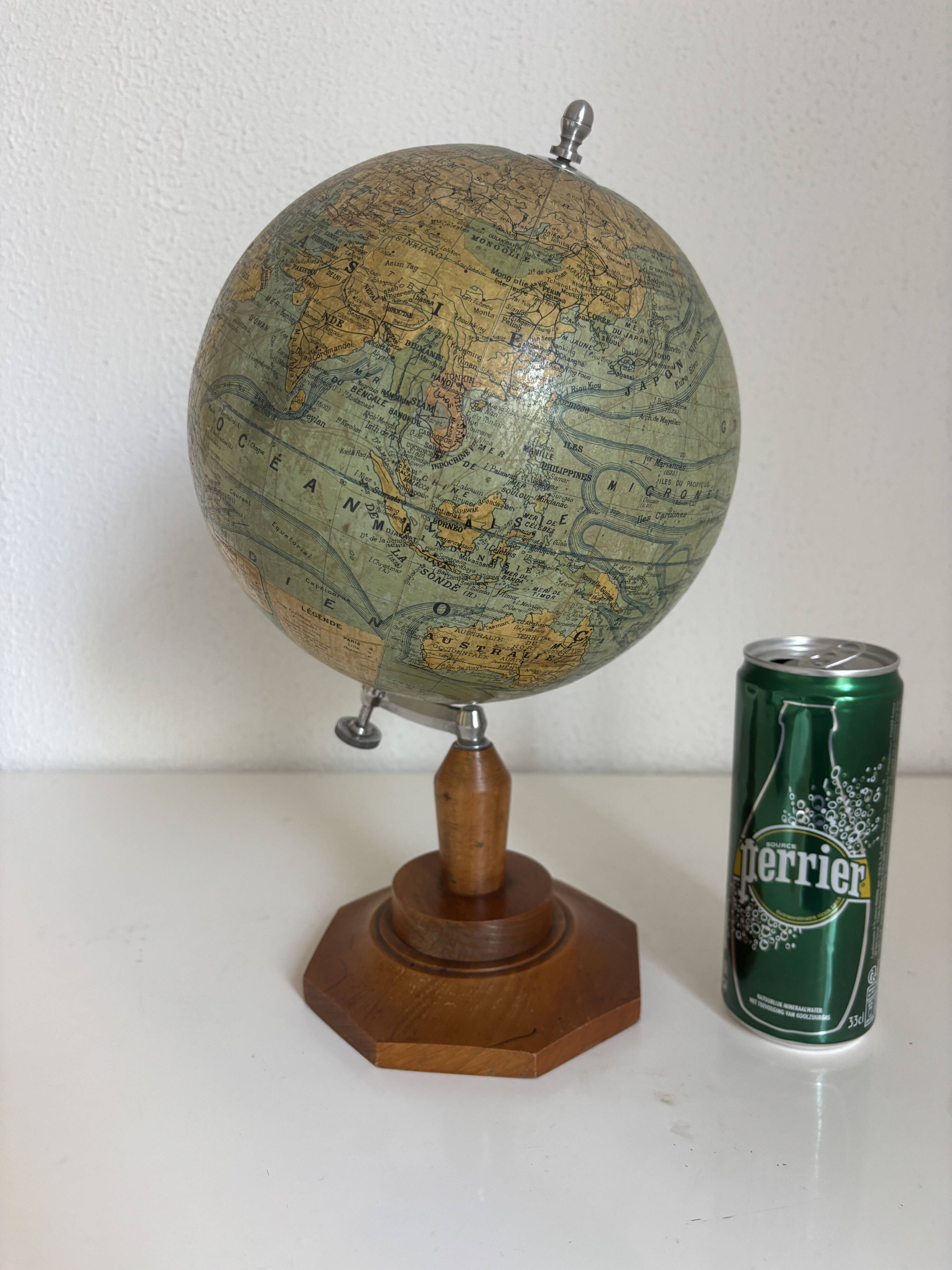 Globe vintage 1950 terrestre Girard et Barrère et Thomas - 33 cm