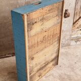 Tiroir caisse en bois bleu ciel avec jaune