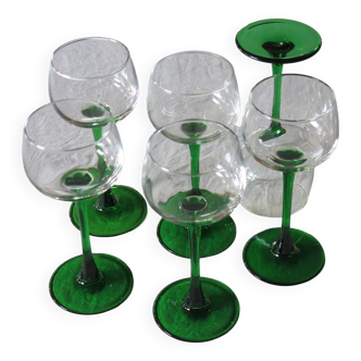 6 colored white wine glasses from Alsace in very good condition
